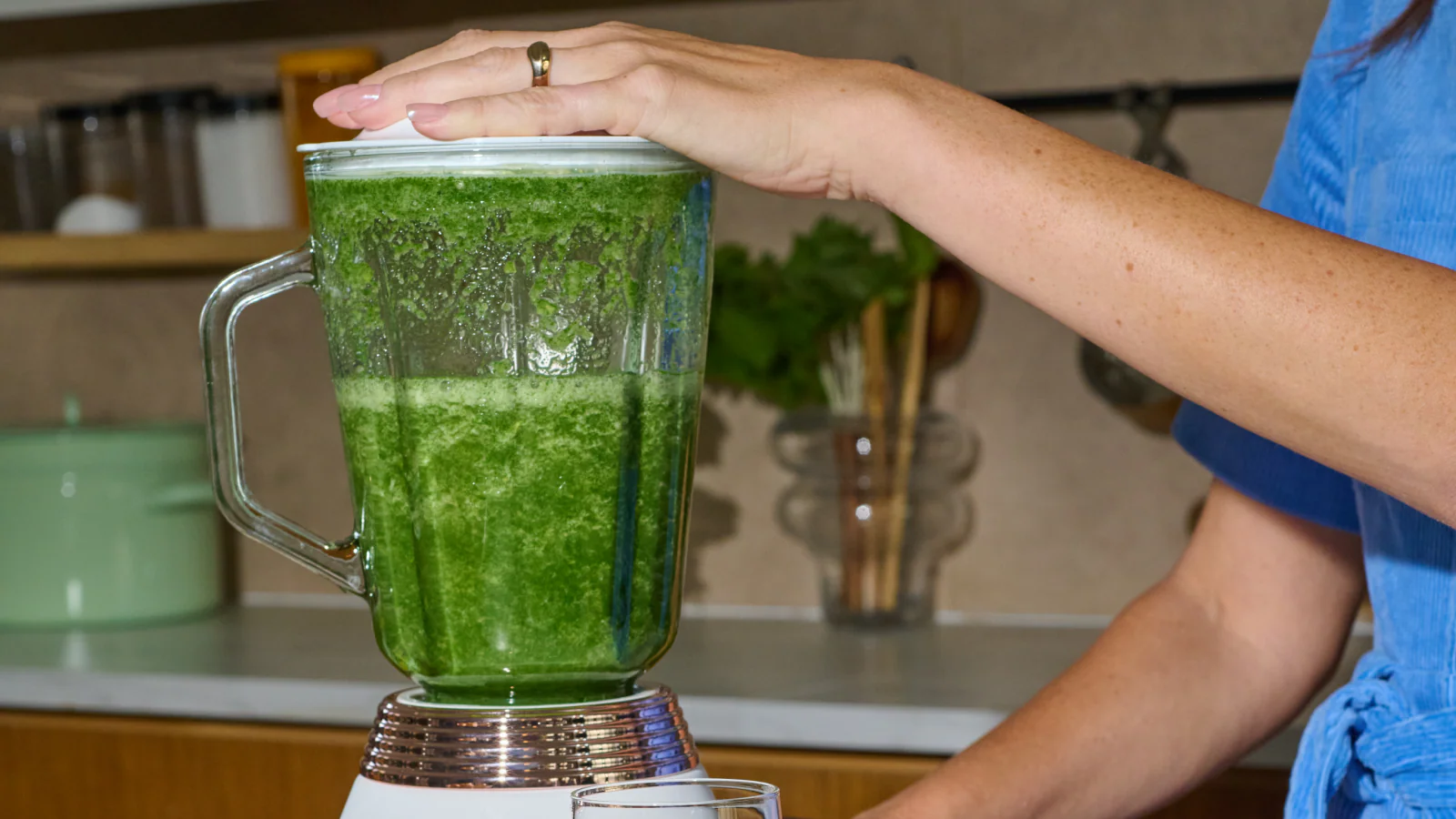 Meet the Tiny Pondweed Plant Packed With Nutrients